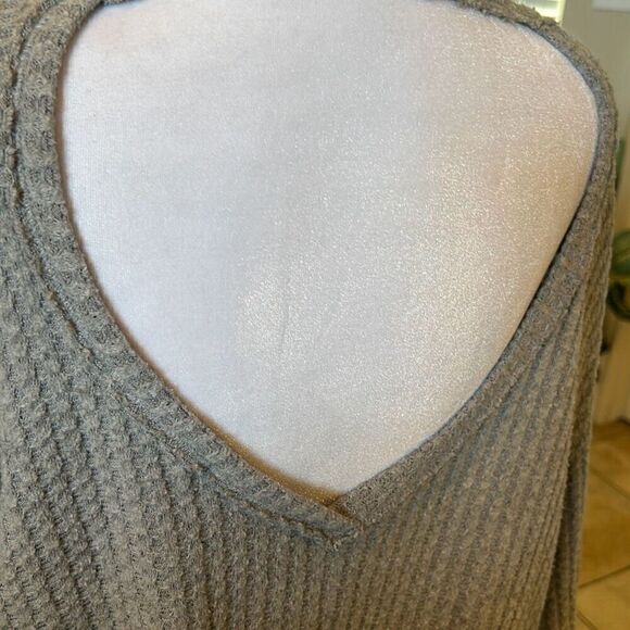 Project Social T Women's S Waffle Knit Pullover Sweater Gray Open Back Slouchy - Picture 5 of 8